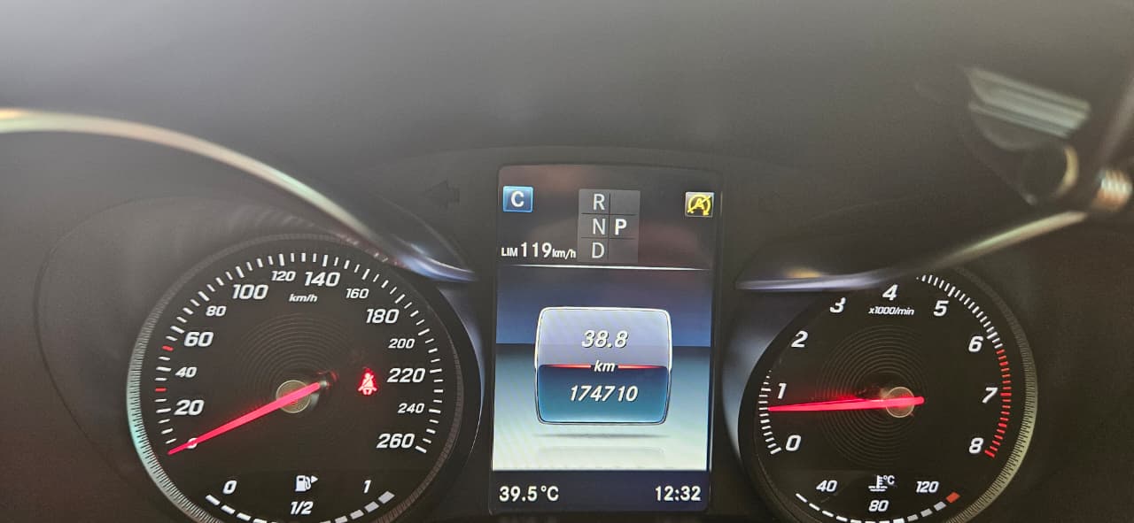Nero Mercedes Benz GLC 250 4MATIC 2016